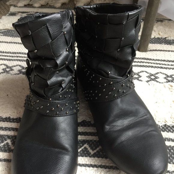 Aldo Ankle Boots - Picture 1 of 7